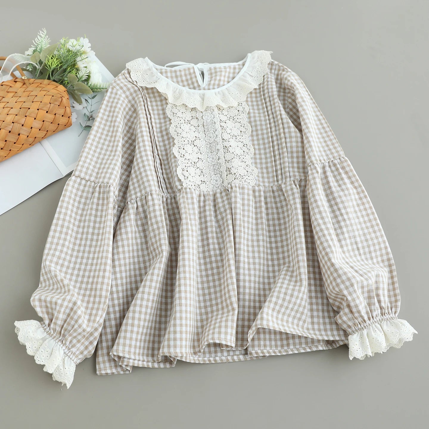 Japanese Sweet Mori Girl Vintage Plaid Lace Patchwork Cotton Shirts Women Autumn O-Neck Long Sleeve Casual Loose Blouse Tops