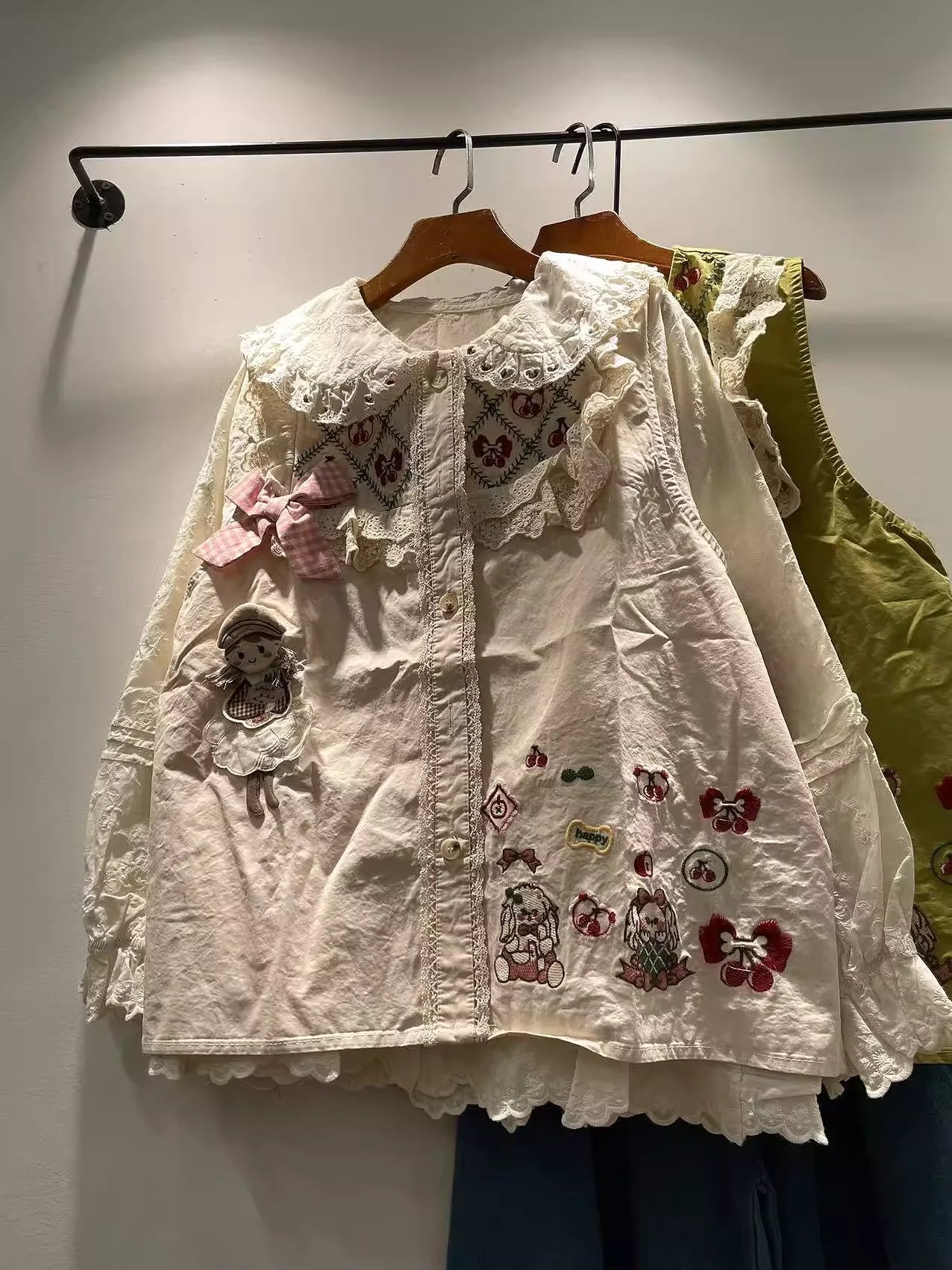 Embroidery Patchwork Vest