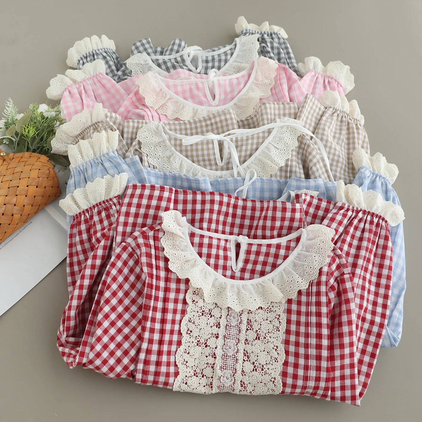 Japanese Sweet Mori Girl Vintage Plaid Lace Patchwork Cotton Shirts Women Autumn O-Neck Long Sleeve Casual Loose Blouse Tops