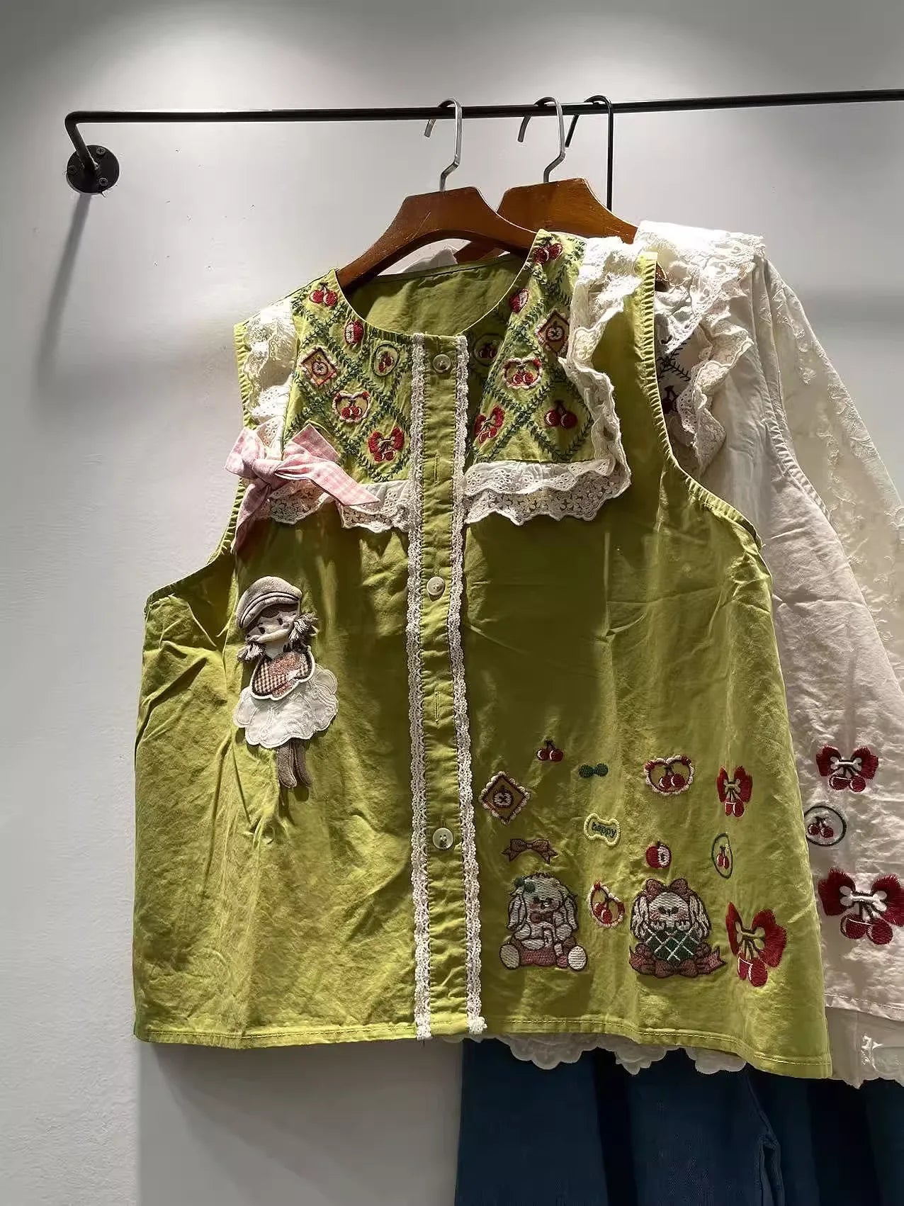 Embroidery Patchwork Vest