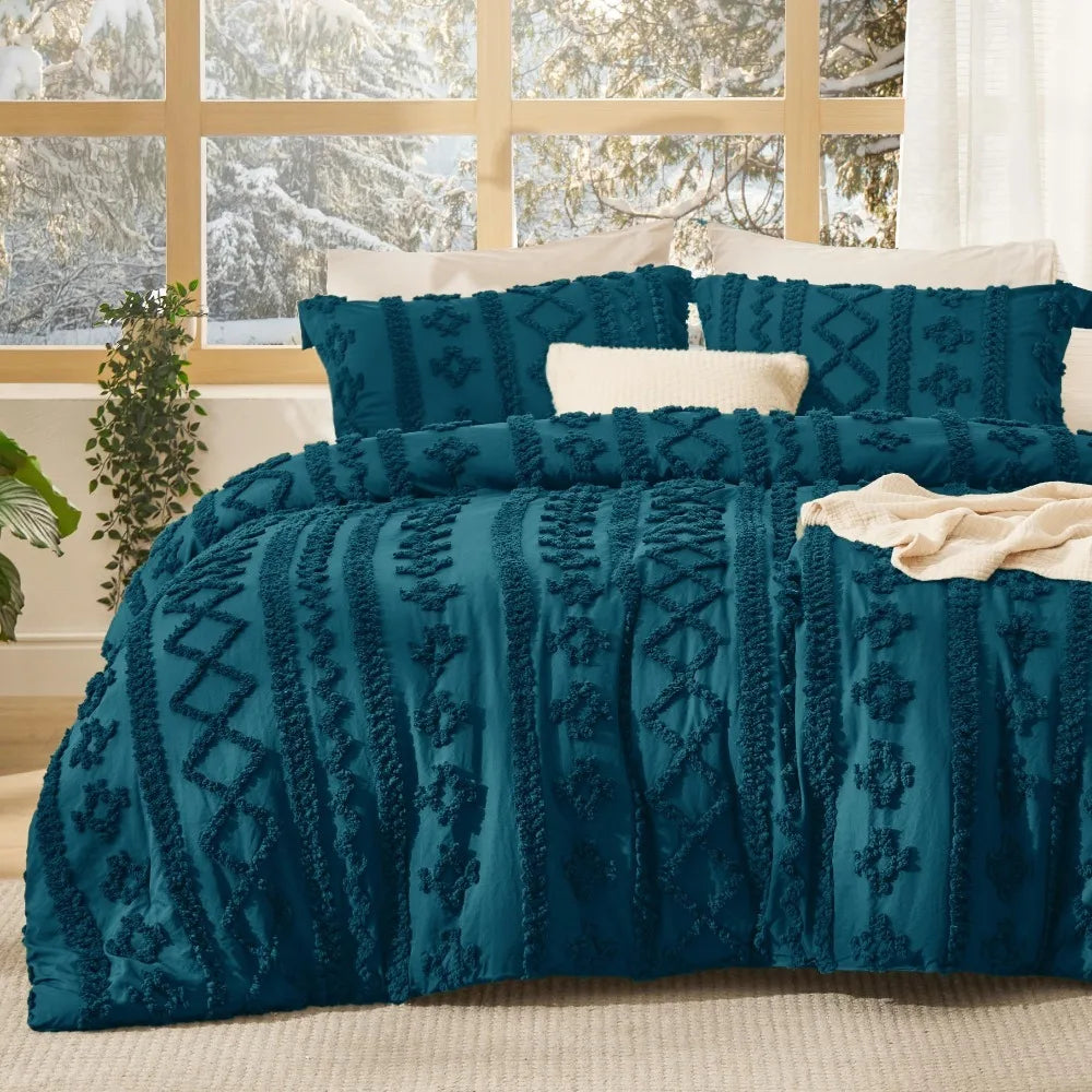 Bedsure Tufted GentleSoft™ 3 Pieces Farmhouse Shabby Chic Embroidery Bedding