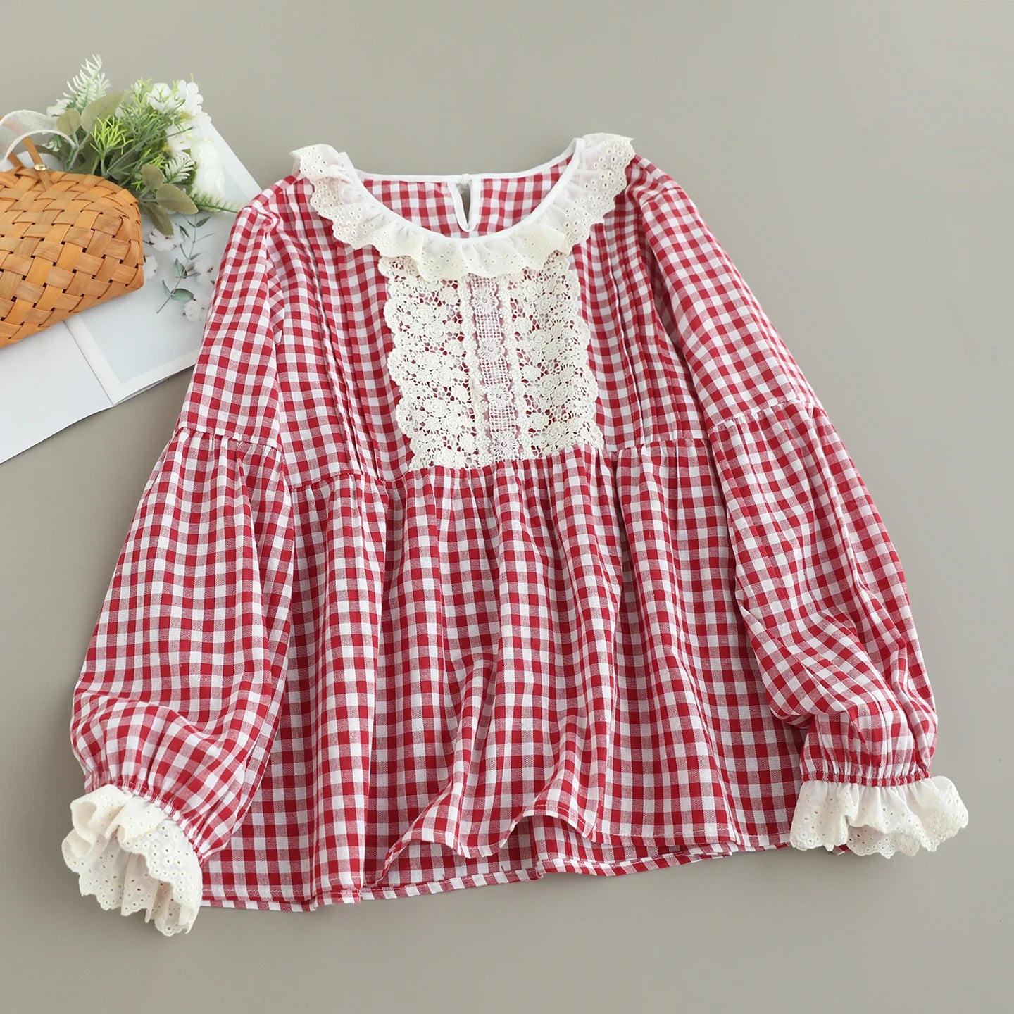 Japanese Sweet Mori Girl Vintage Plaid Lace Patchwork Cotton Shirts Women Autumn O-Neck Long Sleeve Casual Loose Blouse Tops