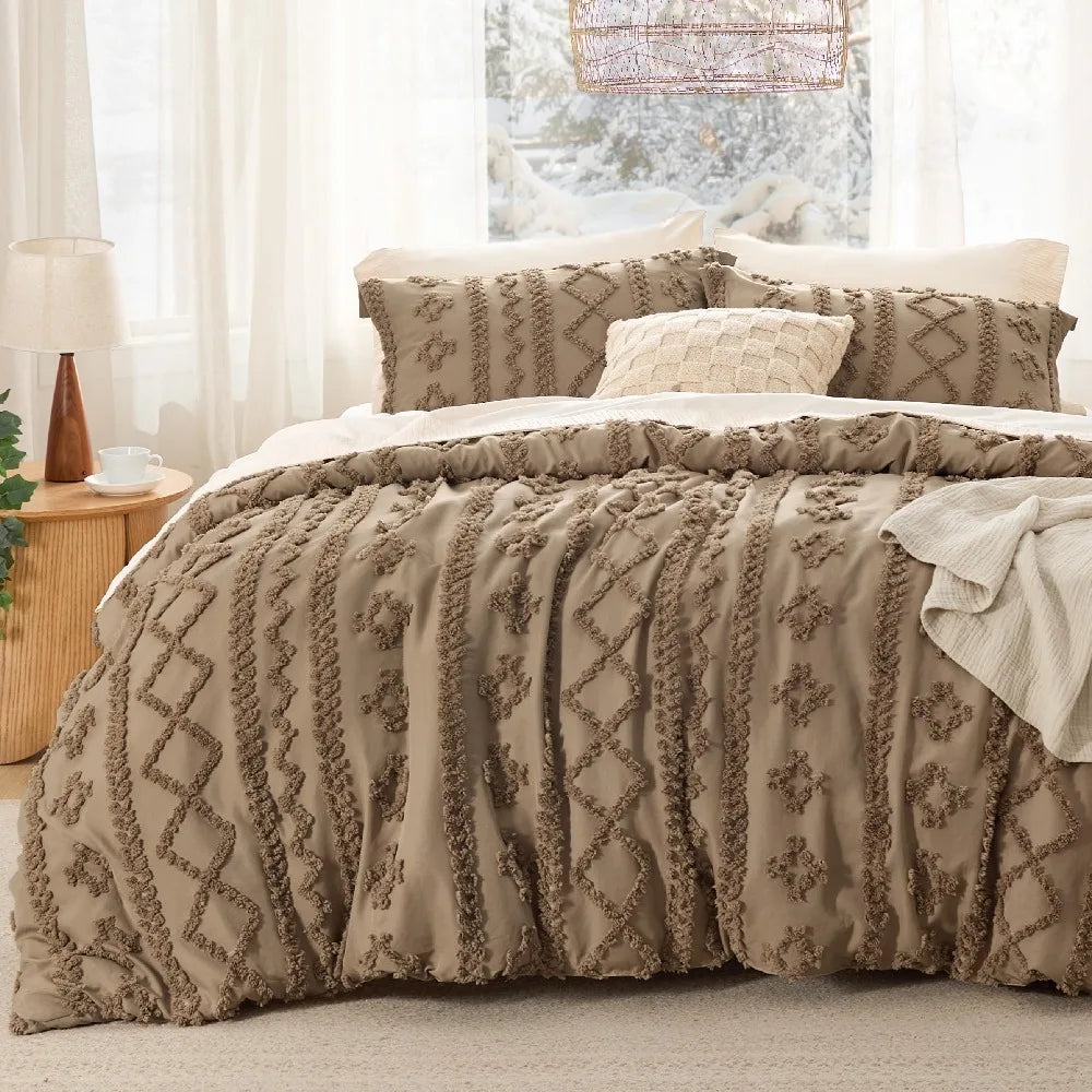 Bedsure Tufted GentleSoft™ 3 Pieces Farmhouse Shabby Chic Embroidery Bedding