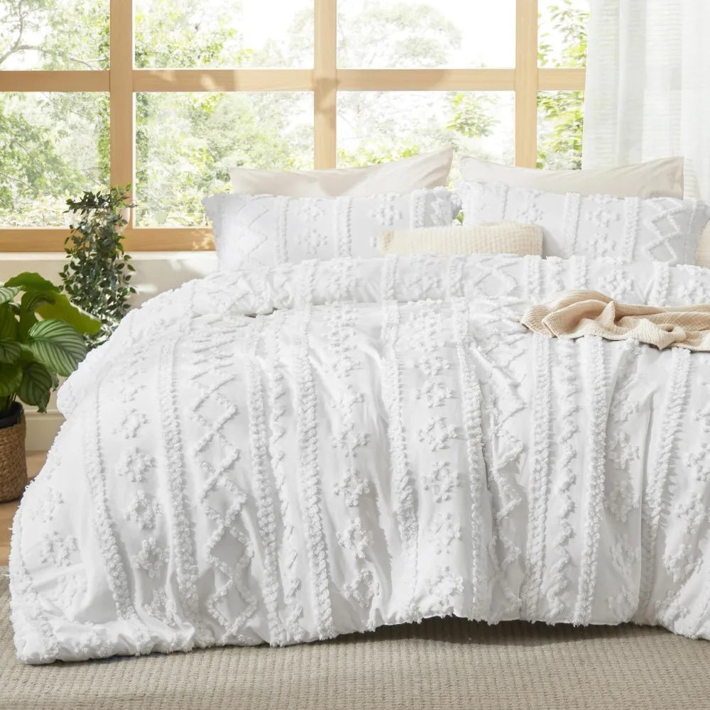 Bedsure Tufted GentleSoft™ 3 Pieces Farmhouse Shabby Chic Embroidery Bedding