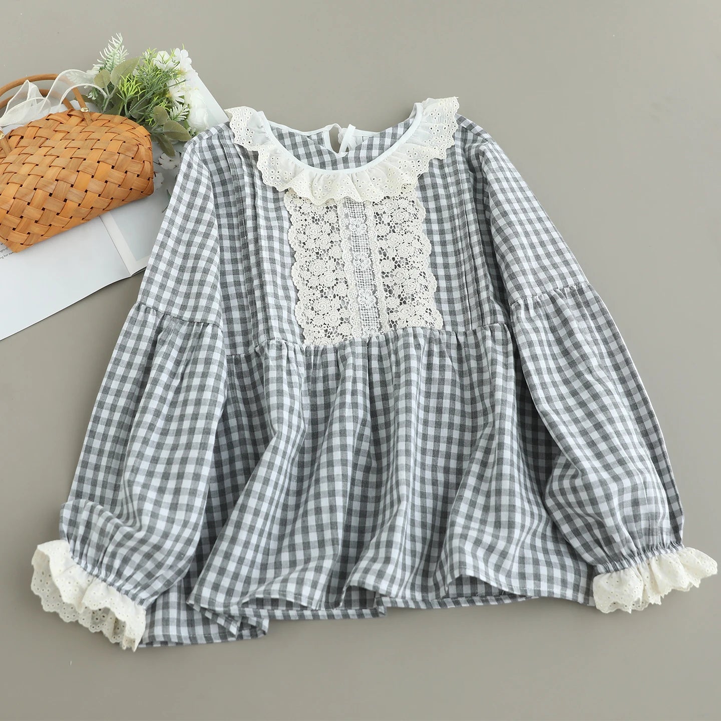Japanese Sweet Mori Girl Vintage Plaid Lace Patchwork Cotton Shirts Women Autumn O-Neck Long Sleeve Casual Loose Blouse Tops